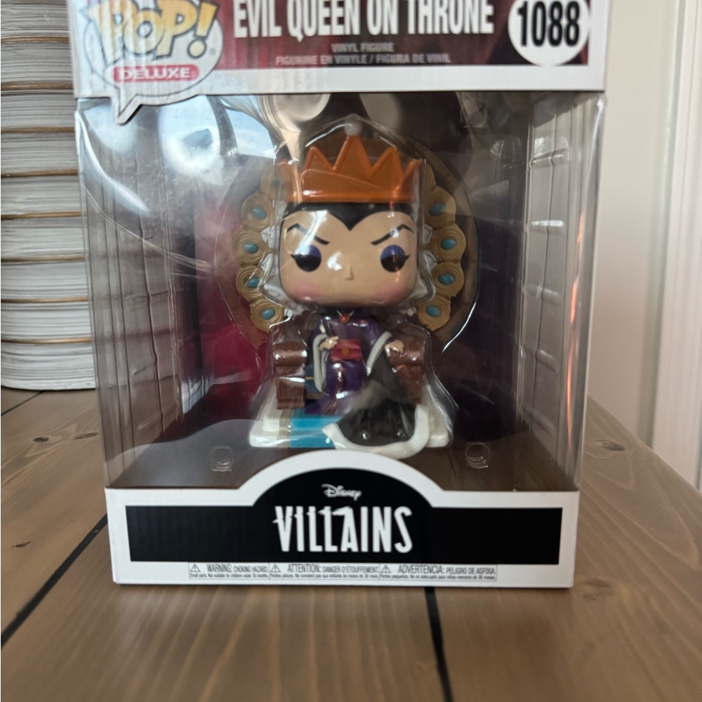 Funko Pop! Deluxe: Disney - Evil Queen on Throne #1088 NIOB!